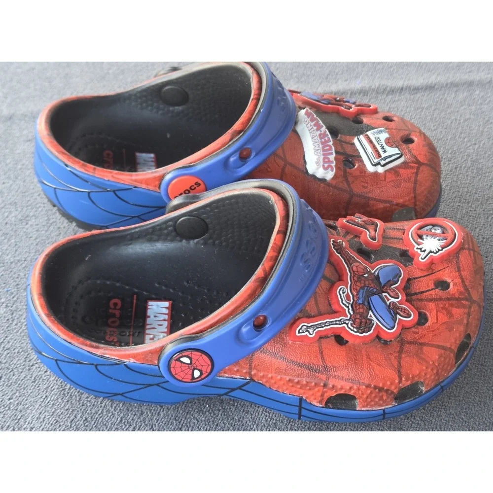 Marvel Spider-Man Crocs Clogs Toddler Size 6 with 3D Charms Deadpool Spider-Man